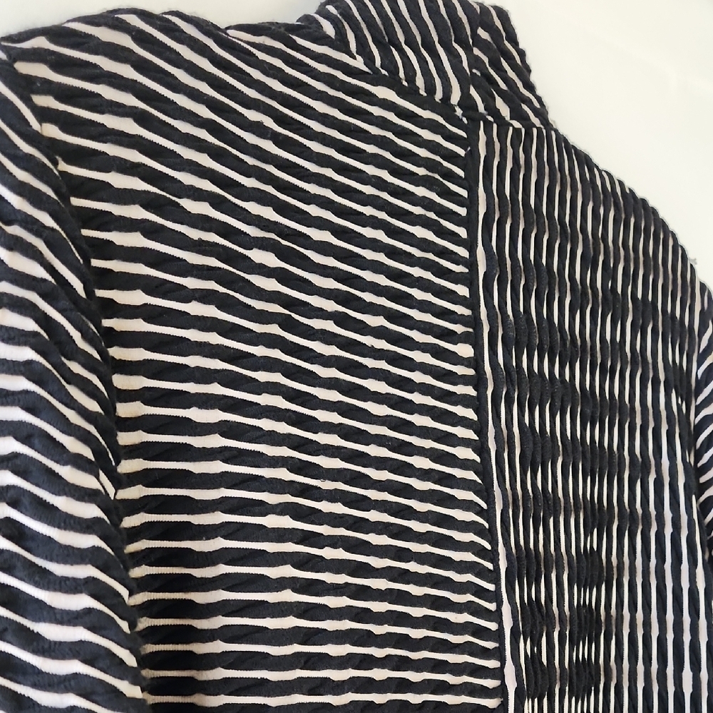 IC COLLECTION Black and Cream Striped Jacket - Picture 7 of 11